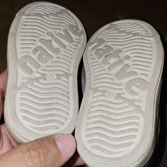 Native Shoes - Picture 3 of 7
